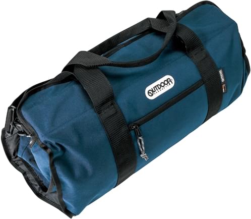 スーツのシワを抑える低反発素材を採用。必要なアイテムを収納したら、くるっと巻ける仕様。