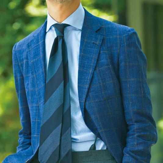 シャツを着た男性